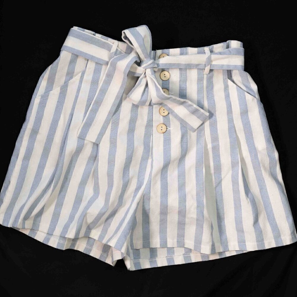 NWT Womens Striped shorts wide leg highwaist size M Francescas